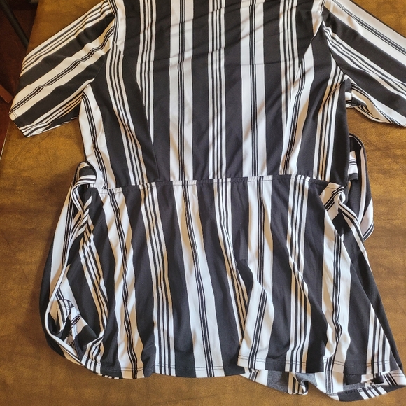 LANE Bryant Black and white striped top - Picture 2 of 6
